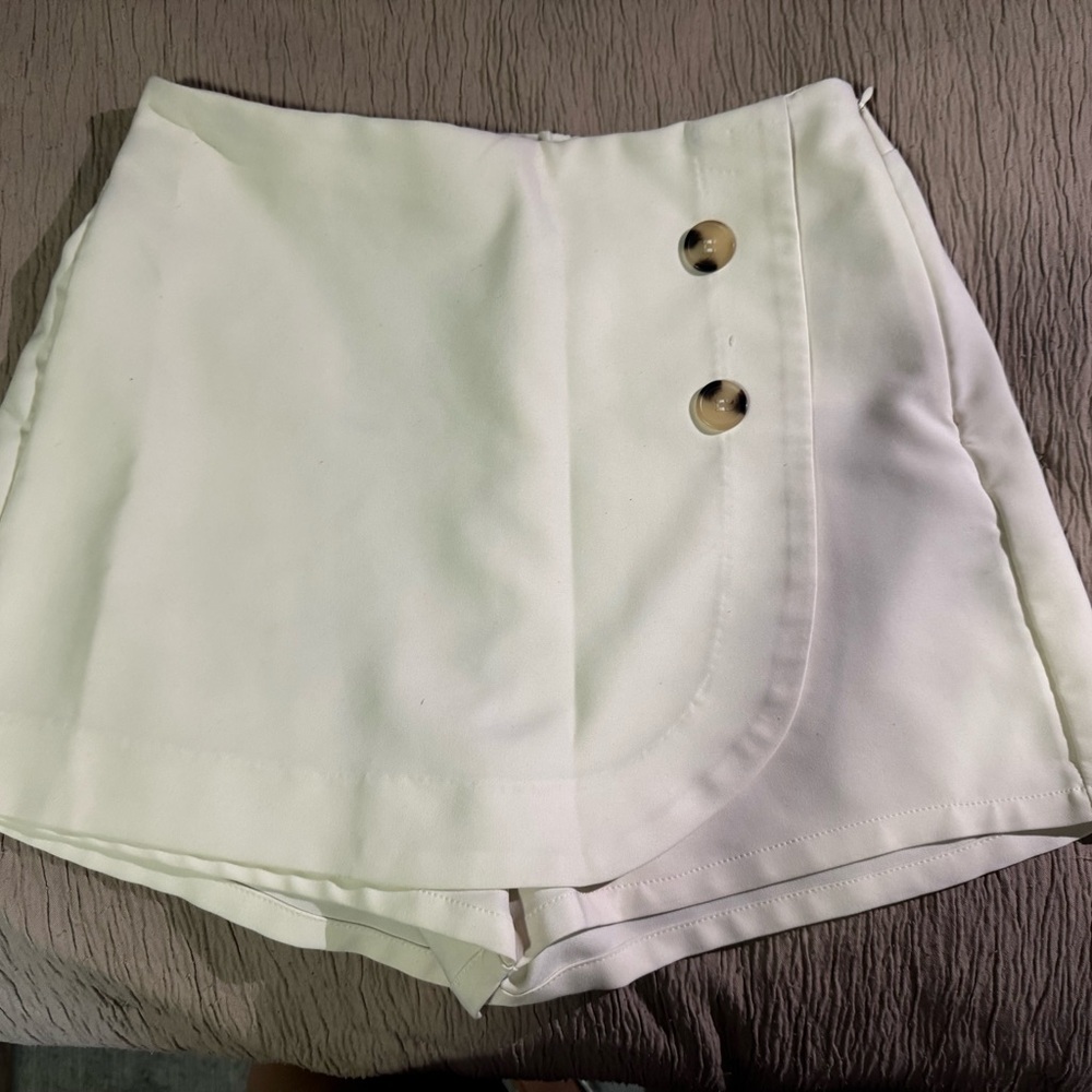 Love Tree White Skort-Style Shorts